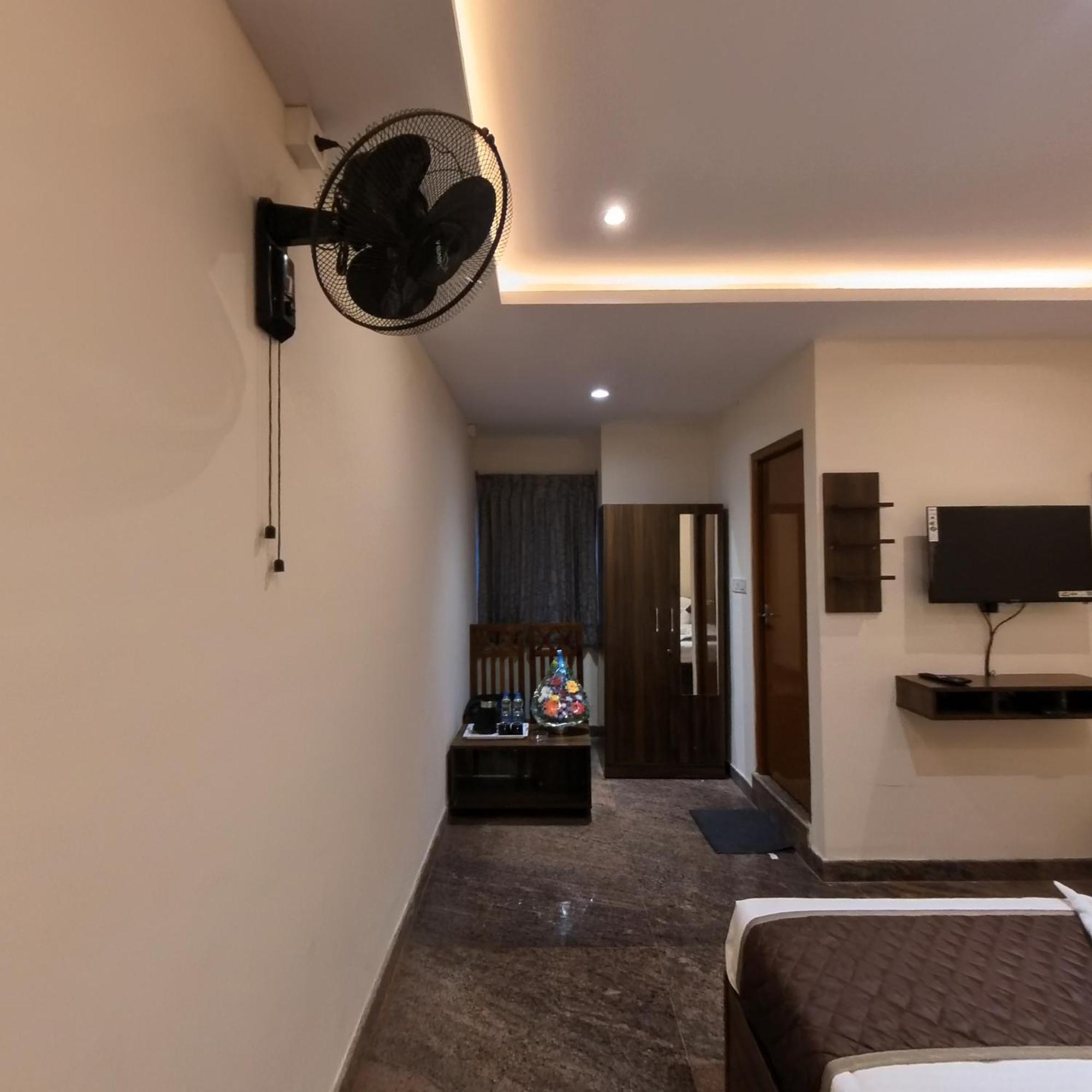 Hotel Olive Leave'S Bangalore Dış mekan fotoğraf