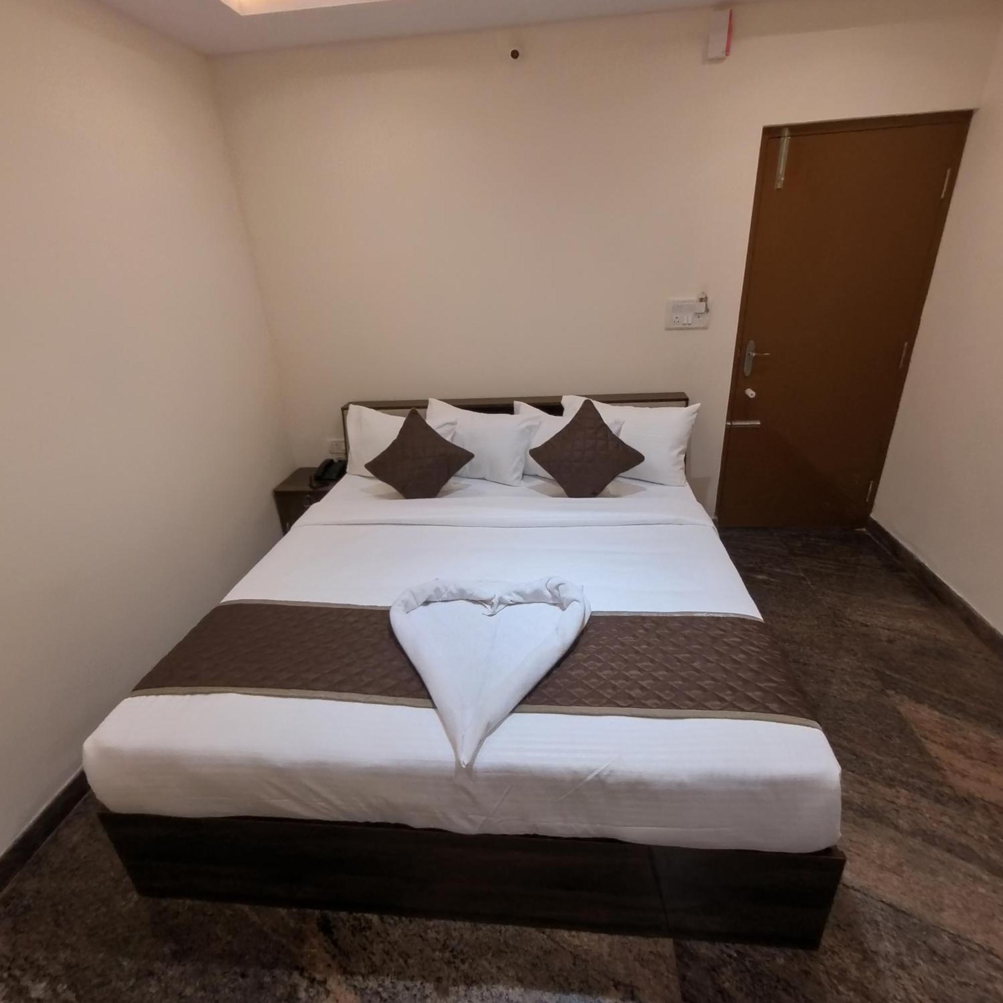 Hotel Olive Leave'S Bangalore Dış mekan fotoğraf