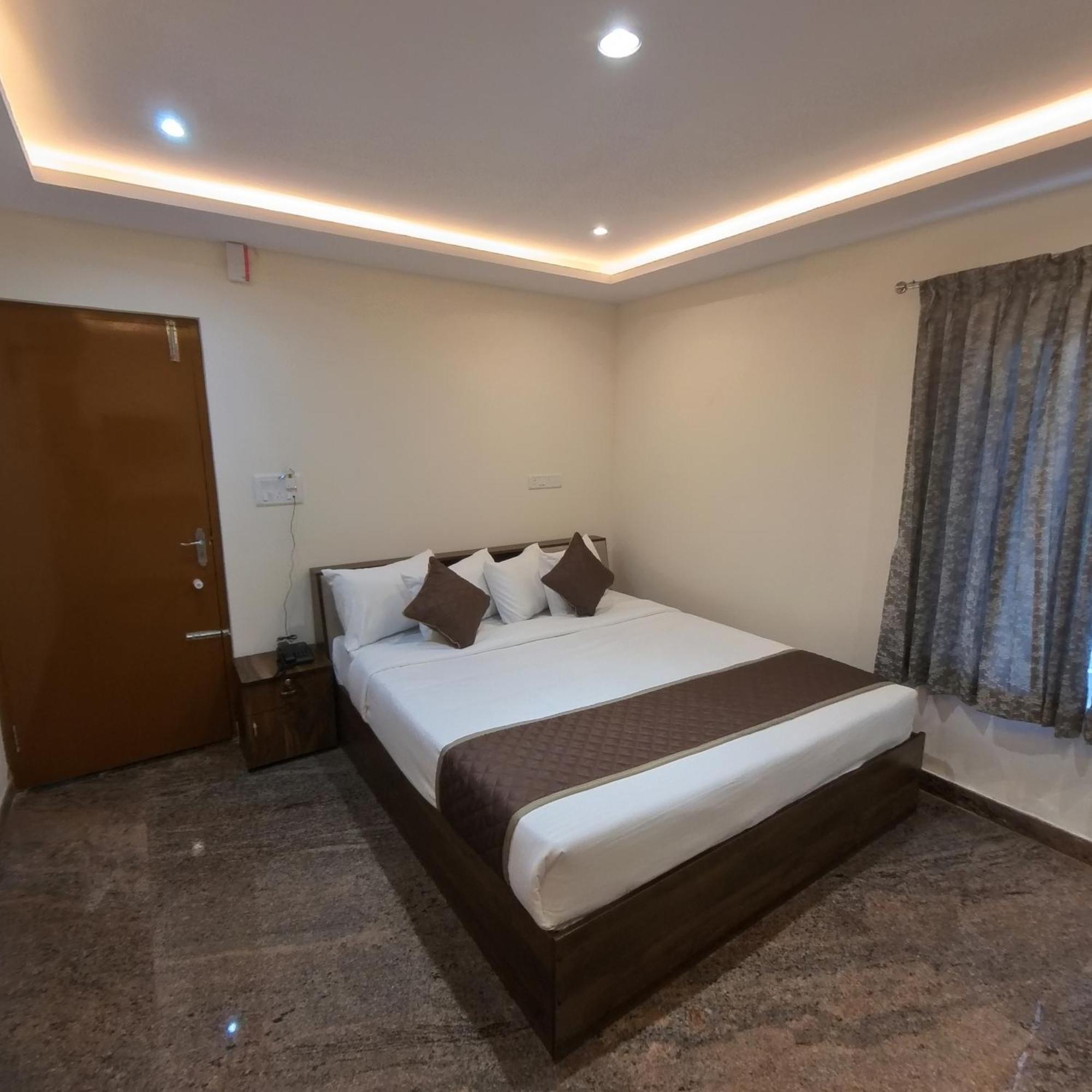 Hotel Olive Leave'S Bangalore Dış mekan fotoğraf